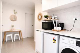 Private2-Bedroom Guest Suite on a Lifestyle Property - 3