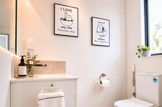 Private2-Bedroom Guest Suite on a Lifestyle Property - 7