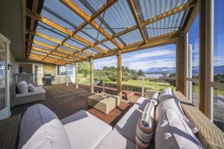 Manapouri Lakefront - 6