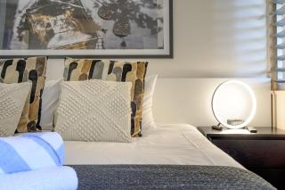 7320 Walk to Noosa Main Beach - 4