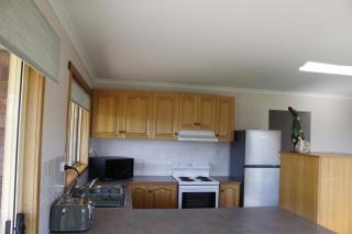 Quaint Country Home - 9