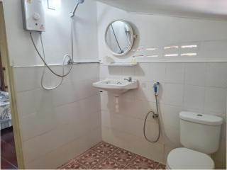 Cozy Budget Shack - 1