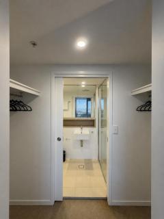 Premium 2BR Apartment FREE Parking - 3