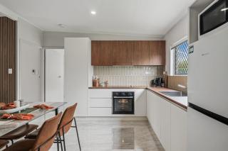 Stone and Hedge - Gympies Southside - 7