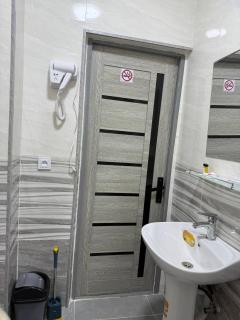 Amira Hotel - 1
