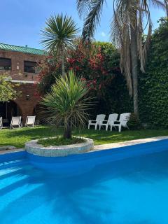 Importante casa en Fisherton - 0