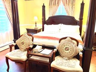 Barker House Suite 3,In the Heart of Old-Town - 6