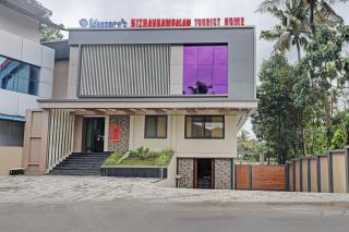 Super Townhouse Kizhakkambalam Tourist Home - 8