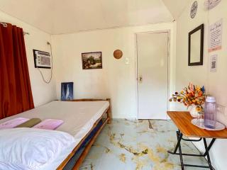 Sassys Place Port Barton - 9