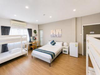 K2 Guesthouse - 8