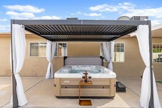 Spacious 7BR Vegas home with hot tub near Airport - 9