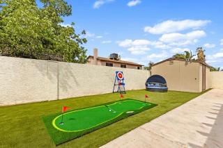 Spacious 7BR Vegas home with hot tub near Airport - 5