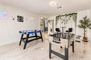 Spacious 7BR Vegas home with hot tub near Airport - 4