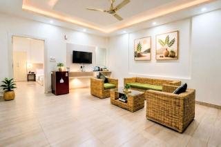 Hotel Citrine 2KM from Railway Station - 1