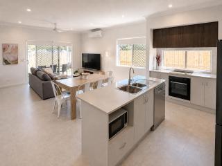 The Olive Nest Modern Family Comfort - 6