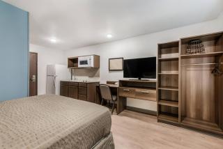 WoodSpring Suites Charlotte - University Research Park - 5