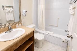 Maritime Inn, an Ascend Collection Hotel - 1