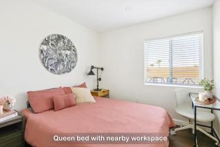 Entire Private House with Balcony Views, 10-mins to San Diego Gaslamp, Downtown, 3 Bedrooms 3 Bathrooms, Available Now - 1