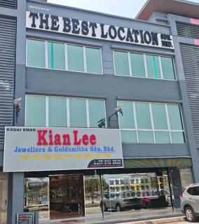 THE BEST LOCATION - 0