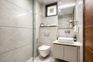 The Golf Course Residency by Blue Kite , 3 BHK Apartments with Fully Equipped Kitchen & Caretaker - 7