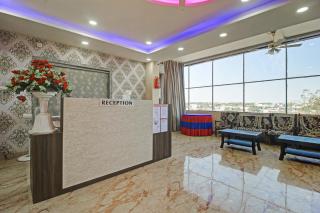 Hotel O City Central Kummariwada - 4