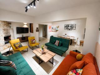 3BDR Villa with Pool Mradiyeh Jbeil - 1
