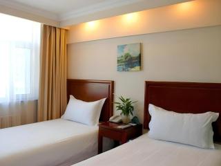 GreenTree Inn Urumqi South Xinhua Road Hotel - 1