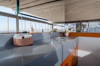 Spectacular Terrace with Panoramic 360 Views - 9