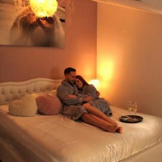 Gîte Ange ou Démon, jacuzzi, sauna, love room, location à la journée - 2
