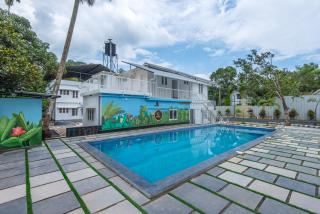 Cosvalia Pool Resort - 3