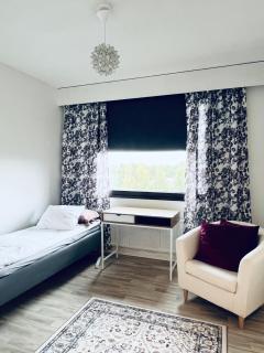 Kotimaailma Pori Purjeentie neliö - 5
