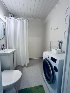 Kotimaailma Pori Purjeentie neliö - 4