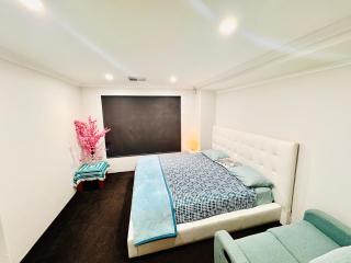 Modern King Suite on Swan Valley Doorstep - 9
