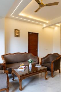 ALAYA STAYS Key Shree Bhawan 2 BHK Valley View Apartment With Balcony, Terrace & Garden - 9