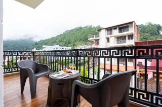 ALAYA STAYS Key Shree Bhawan 2 BHK Valley View Apartment With Balcony, Terrace & Garden - 2