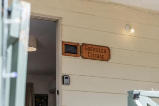 Lee's Farm Cottages - 9