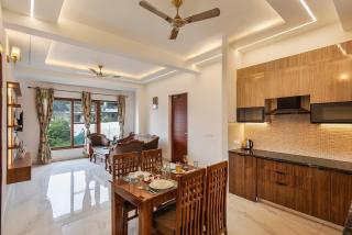 ALAYA STAYS Key Shree Bhawan 2 BHK Valley View Apartment With Balcony, Terrace & Garden - 9