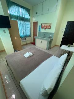Royale Hometel - 7