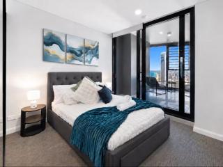 Ocean Views Lvl 46 - 2BR skyhome - 2 Pools, Gym - beachfront - 9