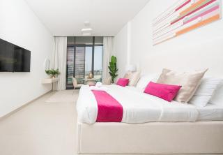 Seaview Studio with Balcony In Blue Bay Walk - 9