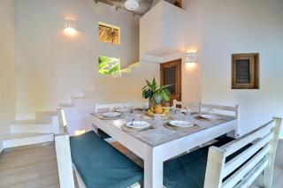 Little Banana 5BR Villa with Pool, 5 Min Walk to Beach - 5