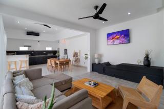 Spacious modern 2 BR villa private pool in Canggu - 9