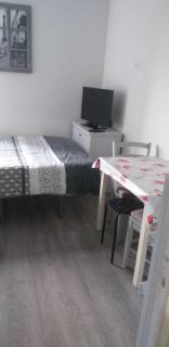 Charmant F2 de 30m2 moin cher à 25 min de Paris jusqu'à 5 personnes - 4
