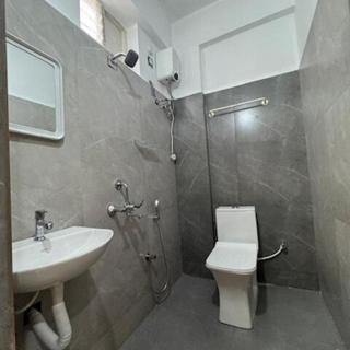 Sri Achutha Hotel & Guest house - 8