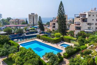 Cozy 1BR Sea View & Pool in Agios Tychonas - 0