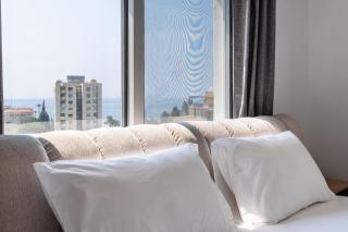 Cozy 1BR Sea View & Pool in Agios Tychonas - 5