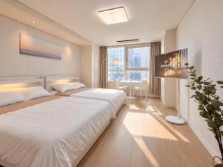 Myeongdong and Jongno Healing Stay - 1