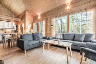 Blue Pine Hideaway by Hilla Villas - 9