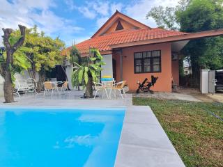 Lisa home and pool - 6
