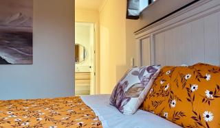 Willow & Light Spacious Warm 4BR Family Retreat - 5